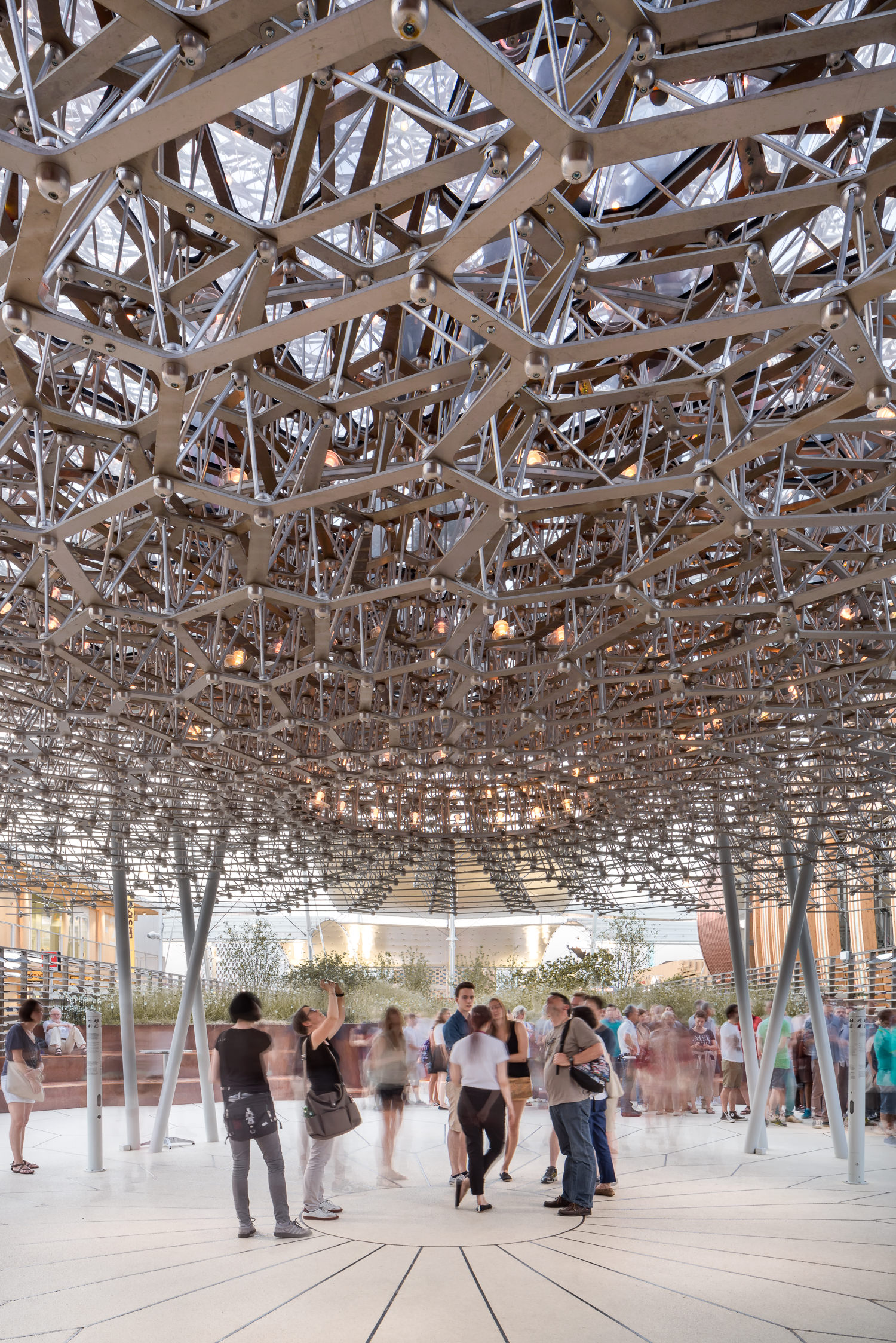 people watching uk pavilion, milan expo, mark hadden architecture photographer